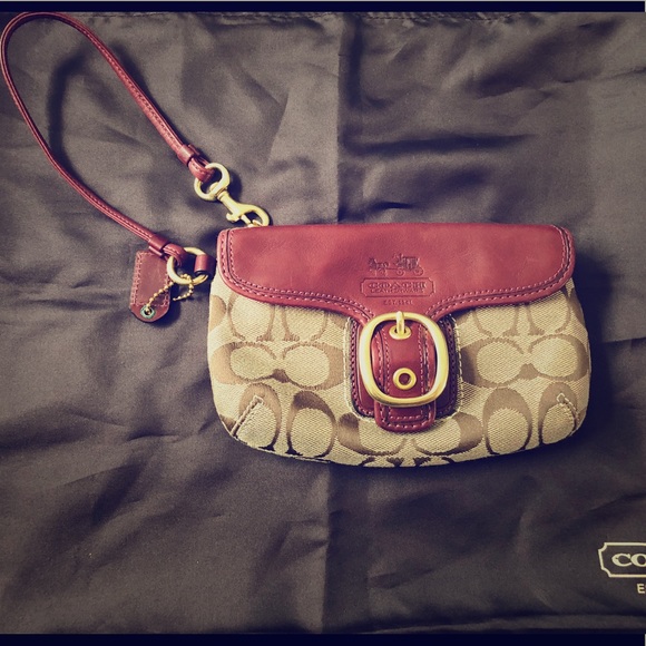 Coach Handbags - Coach Capacity Flap Wrislet Coach Handbags - Coach Capacity Flap Wrislet